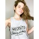 Camiseta Tirantes NECESITO VACACIONES gris